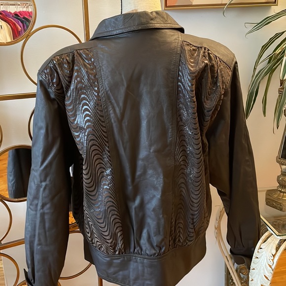 Leather Jacket - Picture 5 of 9